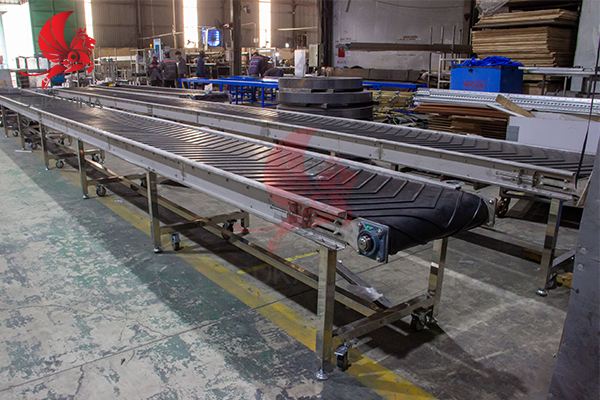 gia c&ocirc;ng băng tải cao su g&acirc;n 