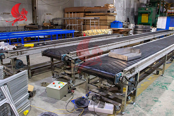 gia c&ocirc;ng băng tải cao su g&acirc;n 