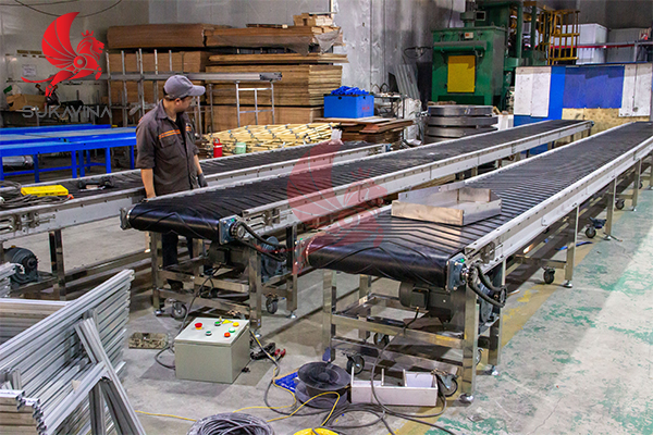 gia c&ocirc;ng băng tải cao su g&acirc;n 