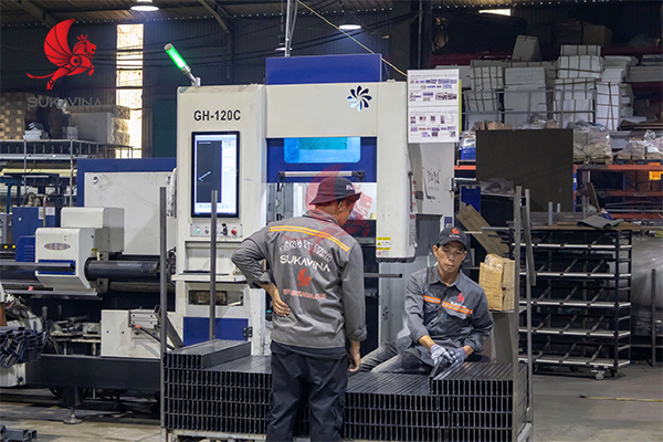 gia-cong-co-khi-theo-yeu-cau 3.jpg (260 KB)