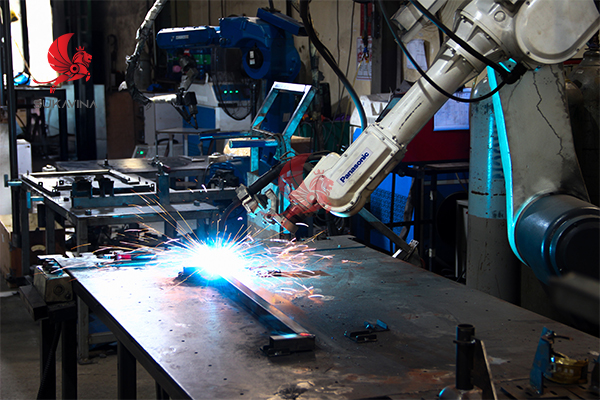 Robot hàn CNC Bình Dương gia-cong-CNC-Binh-Duong 1.jpg (290 KB)