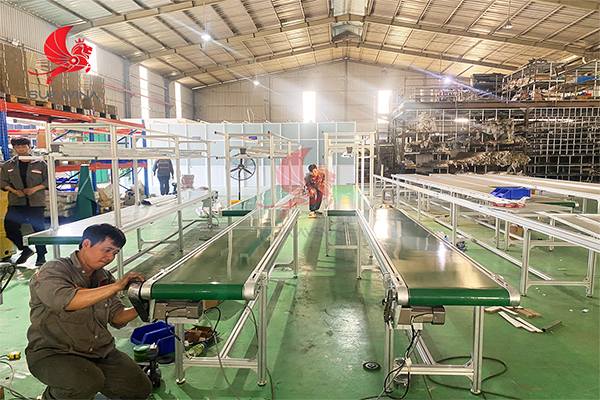 Băng tải PVC được gia công tại Sukavina nguyen-ly-bang-tai 2.jpg (330 KB)