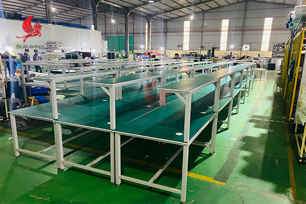 Bàn thao tác công nghiệp khung thép sử dụng trong xưởng sản xuất workbench-ban-thao-tac-cong-nghiep 10.jpg (293 KB)