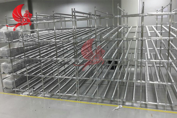 kệ thanh trượt con lăn