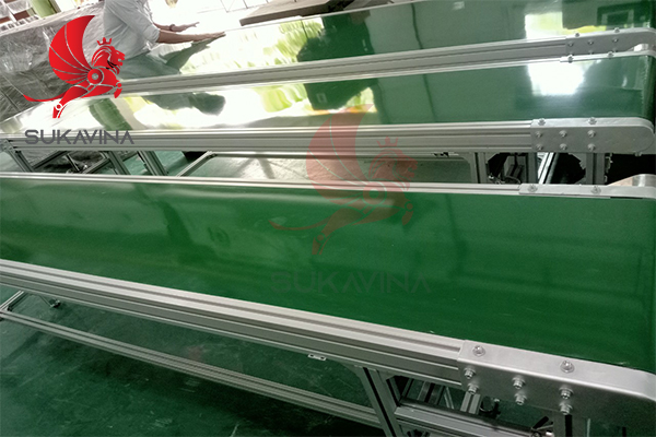 so s&aacute;nh băng tải pvc v&agrave; băng tải cao su