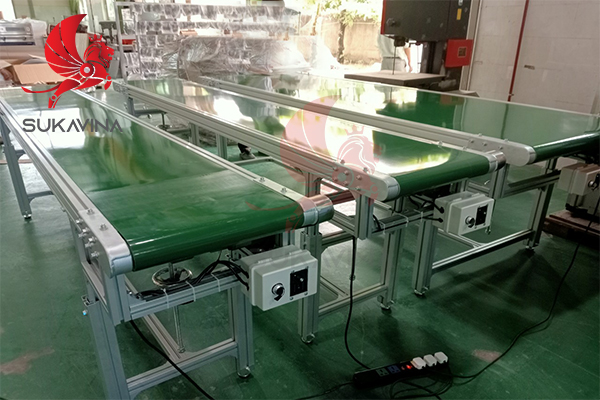 so s&aacute;nh băng tải pvc v&agrave; băng tải cao su