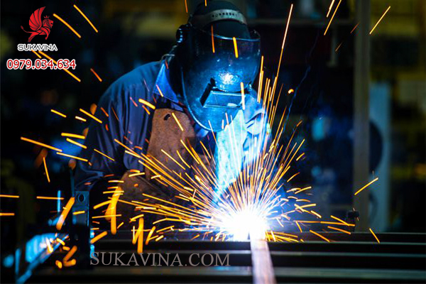 loi-ich-tuyet-voi-tu-cong-nghe-gia-cong-co-khi2.jpg (245 KB)