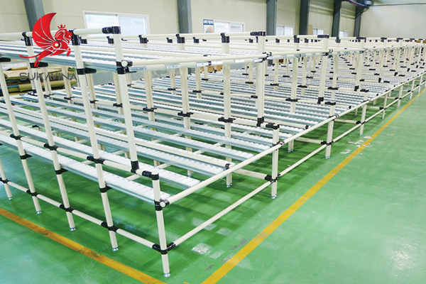 thanh-truot-con-lan-sukavina.jpg (274 KB)