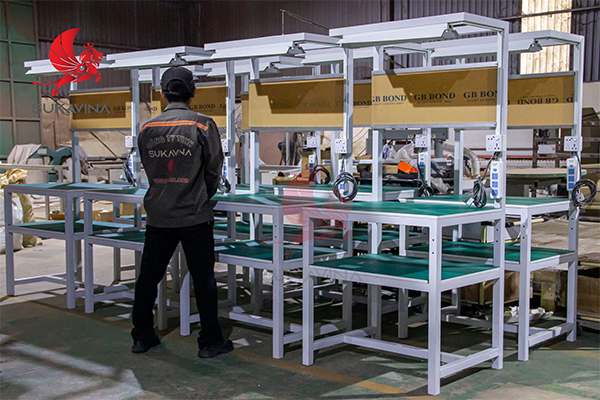 Bàn Thao Tác Sản Xuất Điện Tử Sukavina – Nâng Tầm Hiệu Suất Dây Chuyền Lắp Ráp