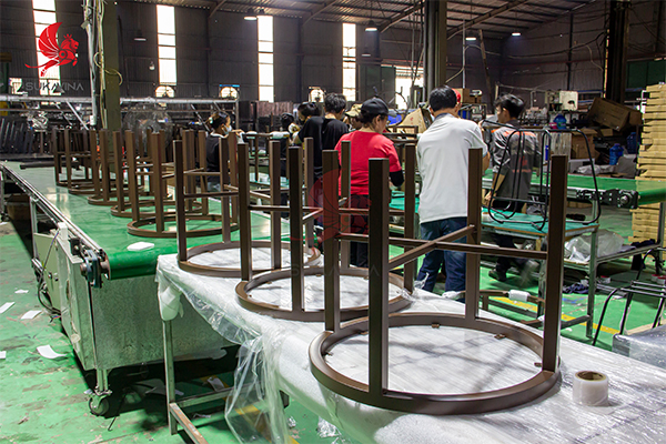 DOANH NGHIỆP SẢN XUẤT CẦN CHUẨN BỊ GÌ CHO ĐƠN HÀNG TĂNG MẠNH CUỐI NĂM 2025?