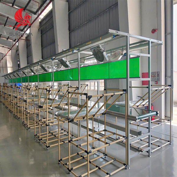 Bàn thao tác lắp ráp kết hợp băng chuyền tải 45